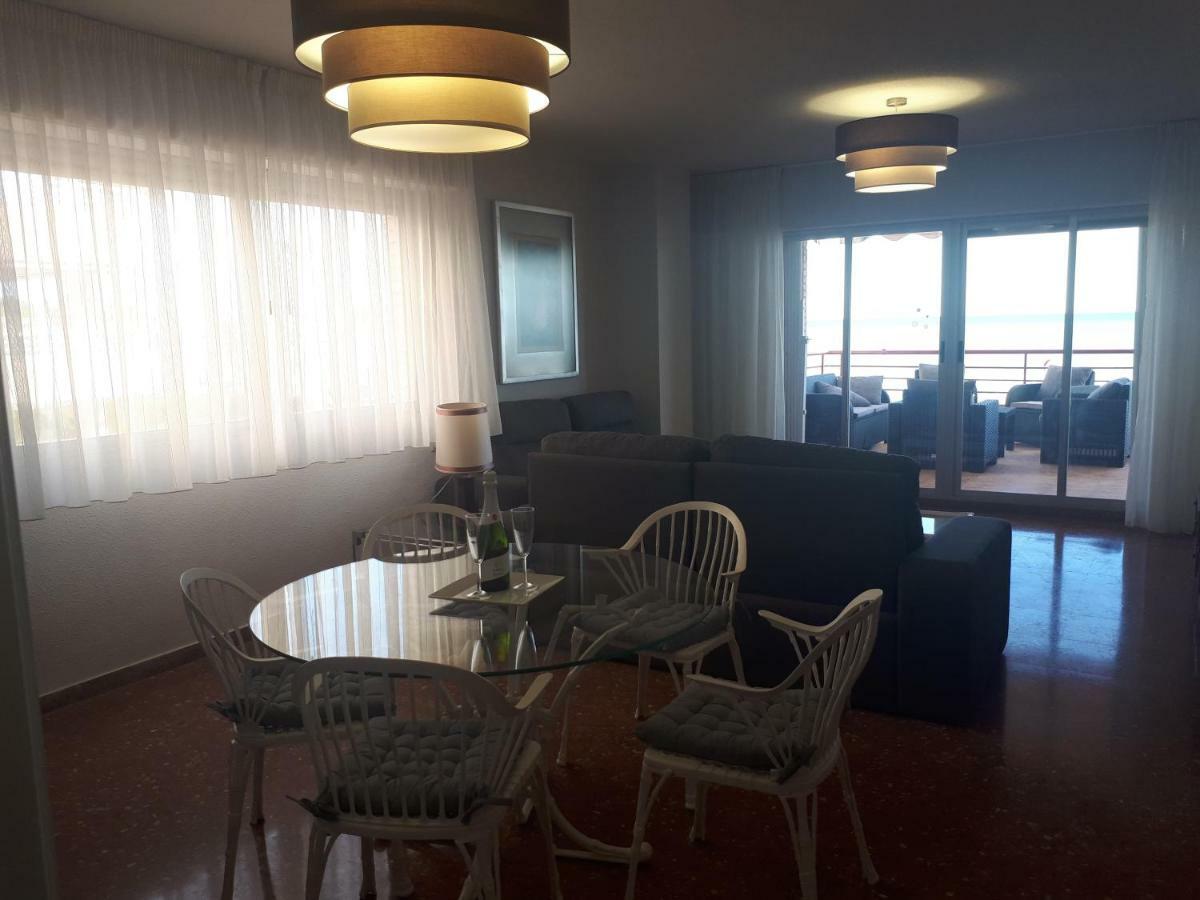 אורופסה דל מר Edificio Las Rocas מראה חיצוני תמונה